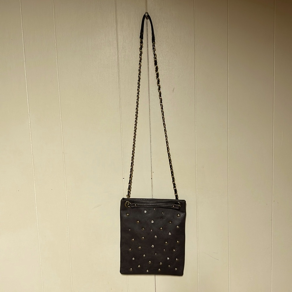 LaTique shoulder bag.